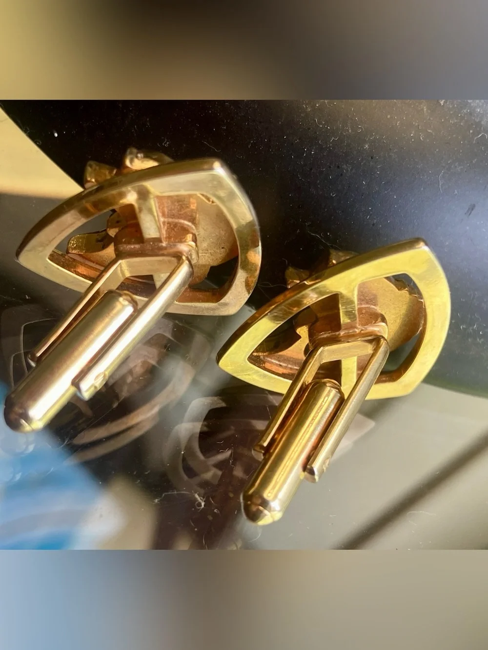 Set of Vintage Hickok Triangular Large Mouth Bass Fish Cufflinks Gold Toned
